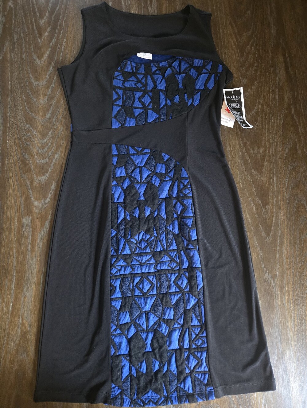 Ⓜ️MARALLIS Black And Blue Sleeveless Abstract Dress
